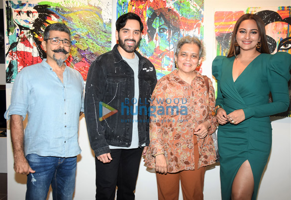 photos sonakshi sinha displays her artwork at the house of creativity inaugural show2 1