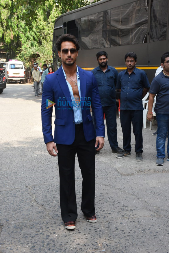 photos tiger shroff sonali bendre and jay bhanushali spotted at filmistan studios 6