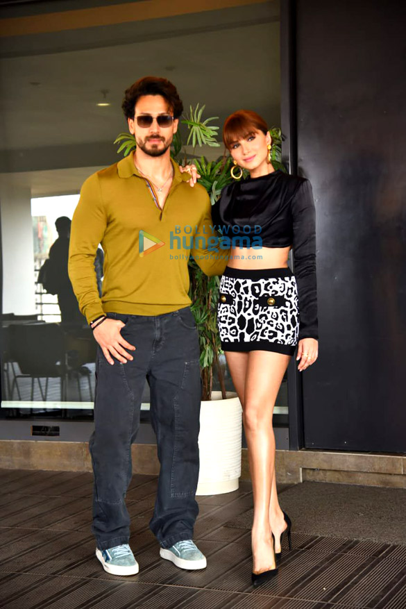 photos tiger shroff tara sutaria and nawazuddin siddiqui snapped promoting heropanti 2 at nadiadwala entertainments office in andheri 3