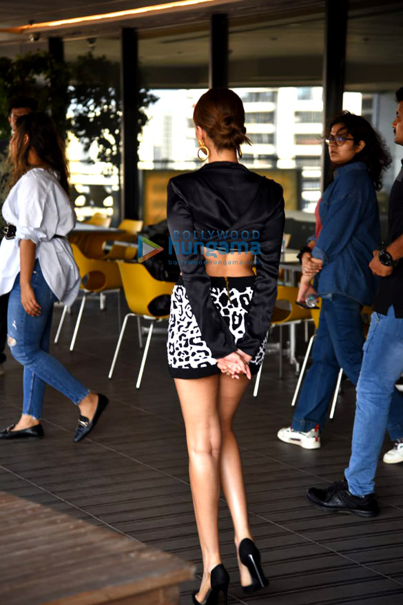 photos tiger shroff tara sutaria and nawazuddin siddiqui snapped promoting heropanti 2 at nadiadwala entertainments office in andheri 8