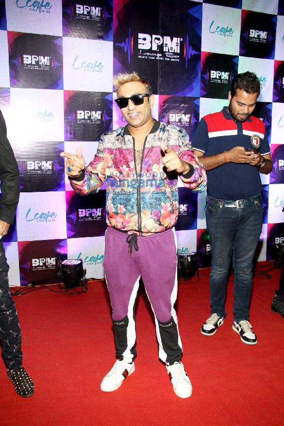 photos vindu dara singh deepshikha jaan kumar sanu among others snapped at bpm lounge bar launch in mumbai 12