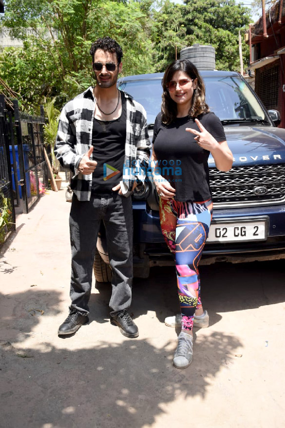 photos zareen khan and umar riaz snapped at a dance hall in andheri 3