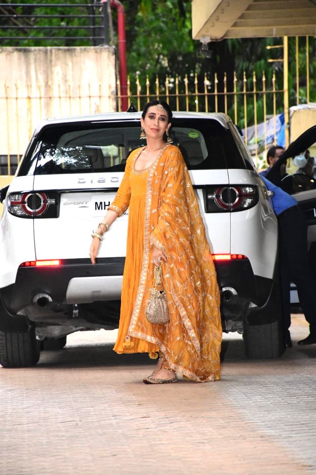 Ranbir Kapoor-Alia Bhatt Wedding: Karisma Kapoor looks resplendent in a mustard anarkali worth Rs. 65,000 by Punit Balan at mehendi ceremony Ranbir Kapoor-Alia Bhatt Wedding: Karisma Kapoor looks resplendent in a mustard anarkali worth Rs. 65,000 by Punit Balan at mehendi ceremony