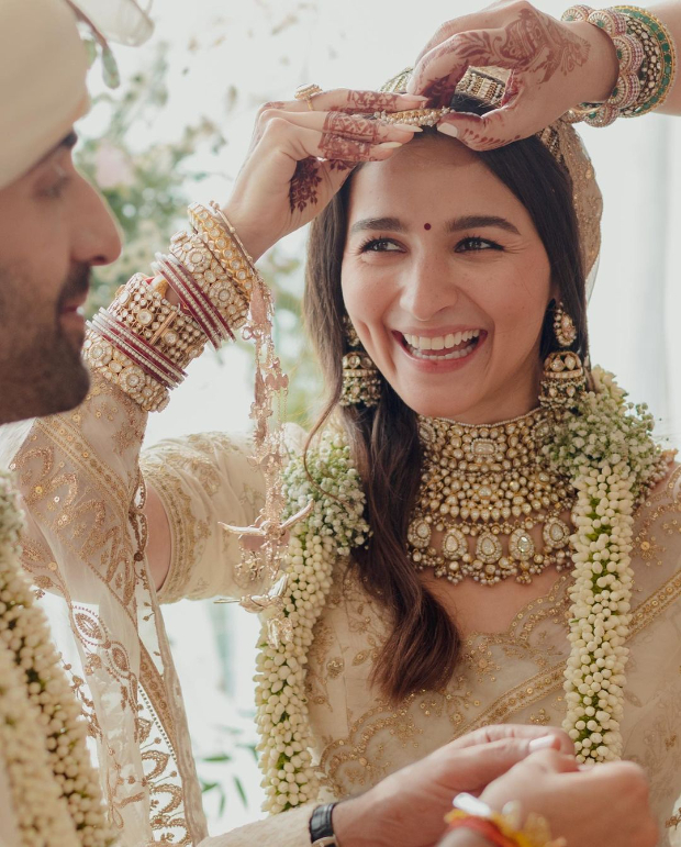 Ranbir Kapoor-Alia Bhatt Wedding: Newlyweds share first photos, seal it with a kiss - 'we got married'