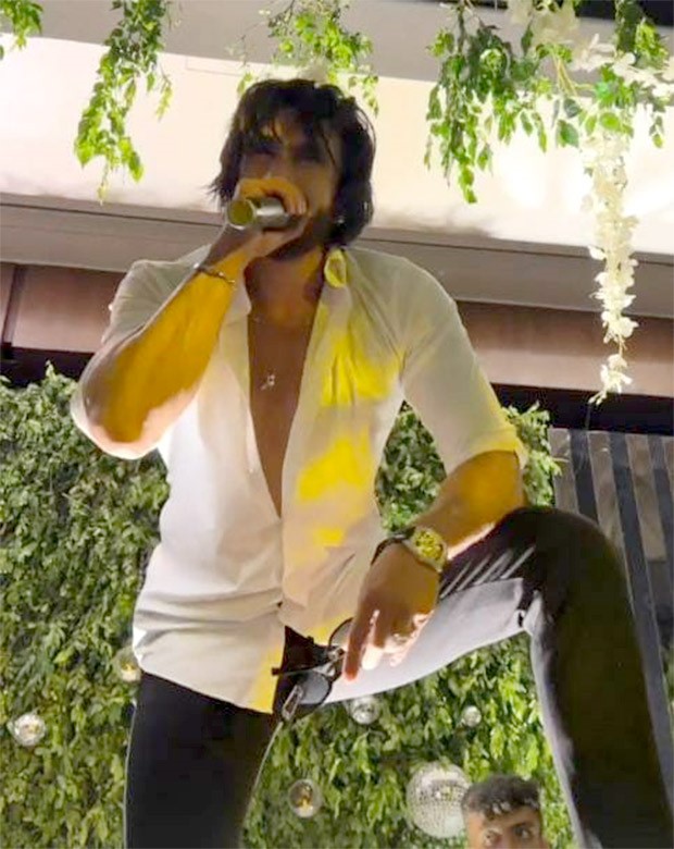 Ranveer Singh raps 'Apna Time Aayega' while standing on a table at Delhi wedding, watch video Ranveer Singh raps 'Apna Time Aayega' while standing on a table at Delhi wedding, watch video