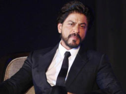 Shah Rukh Khan meets ‘Desperately Seeking Shah Rukh’ author at Mannat, pens a handwritten note