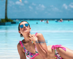 Celebrity Photo Of Sonnalli Seygall