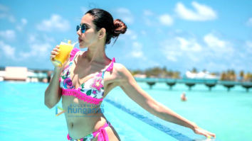Celebrity Photo Of Sonnalli Seygall