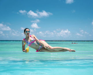 Celebrity Photo Of Sonnalli Seygall