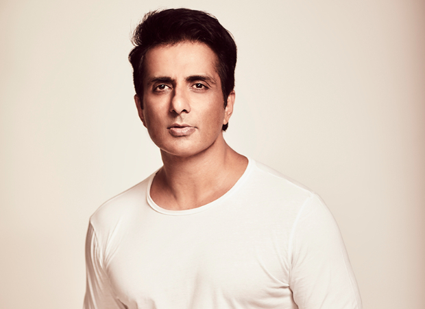 Sonu Sood SPEAKS UP on national language debate after Ajay Devgn and Kichcha Sudeepa’s comments: ‘India has one language’ Sonu Sood SPEAKS UP on national language debate after Ajay Devgn and Kichcha Sudeepa’s comments: ‘India has one language’