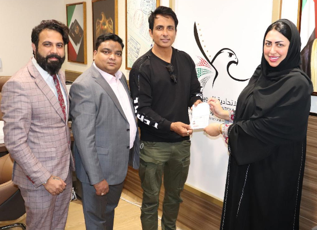 Sonu Sood receives golden visa by Dubai government, see photo
