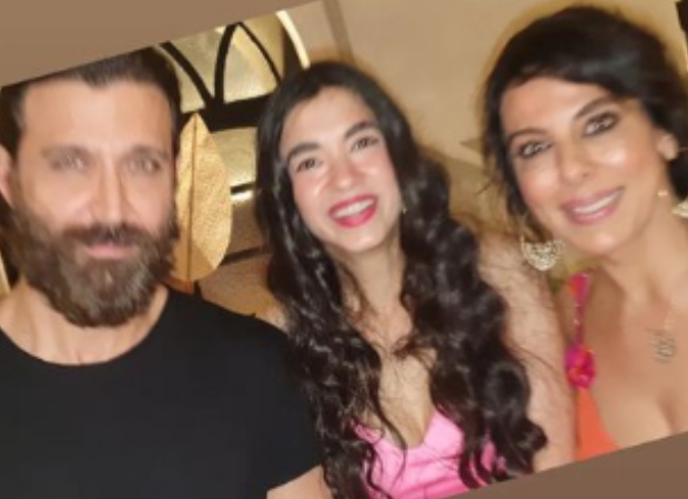 Sussanne Khan and boyfriend Arslan Goni walk hand-in-hand at Mumbai airport hours after Hrithik Roshan-Saba Azad make their relationship official; party in Goa Sussanne Khan and boyfriend Arslan Goni walk hand-in-hand at Mumbai airport hours after Hrithik Roshan-Saba Azad make their relationship official; party in Goa