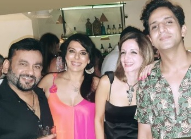 Sussanne Khan and boyfriend Arslan Goni walk hand-in-hand at Mumbai airport hours after Hrithik Roshan-Saba Azad make their relationship official; party in Goa Sussanne Khan and boyfriend Arslan Goni walk hand-in-hand at Mumbai airport hours after Hrithik Roshan-Saba Azad make their relationship official; party in Goa