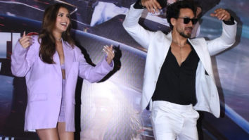 Tiger Shroff touches Tara Sutaria’s feet after she compliments his singing in Miss Hairan from Heropanti 2
