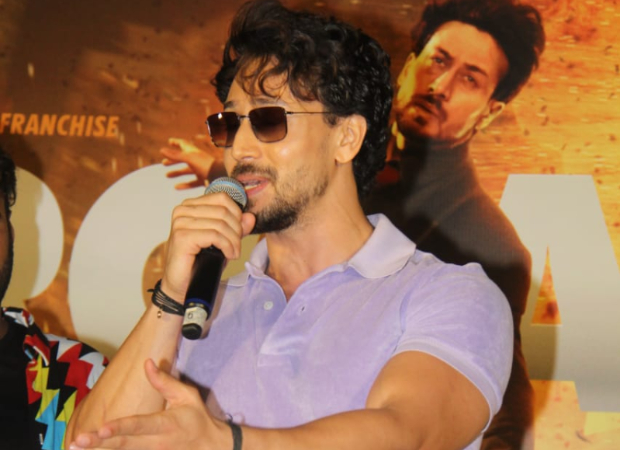Fans go crazy as Tiger Shroff recreates the viral ‘Choti Bachi Ho kya’ dialogue from Heropanti; watch