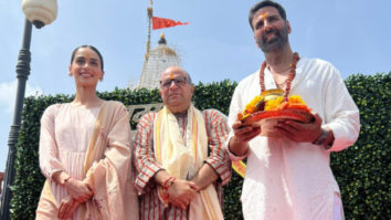 Akshay Kumar and Manushi Chhillar pay tribute to Samrat Prithviraj at Somnath Temple, see pictures