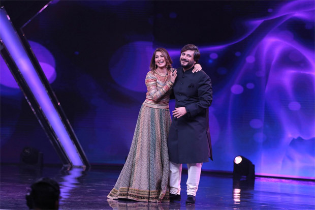 DID L'il Masters: Goldie Behl makes rare appearance to suprise Sonali Bendre; do a romantic performance on 'Aankhon Me Base Ho Tum'