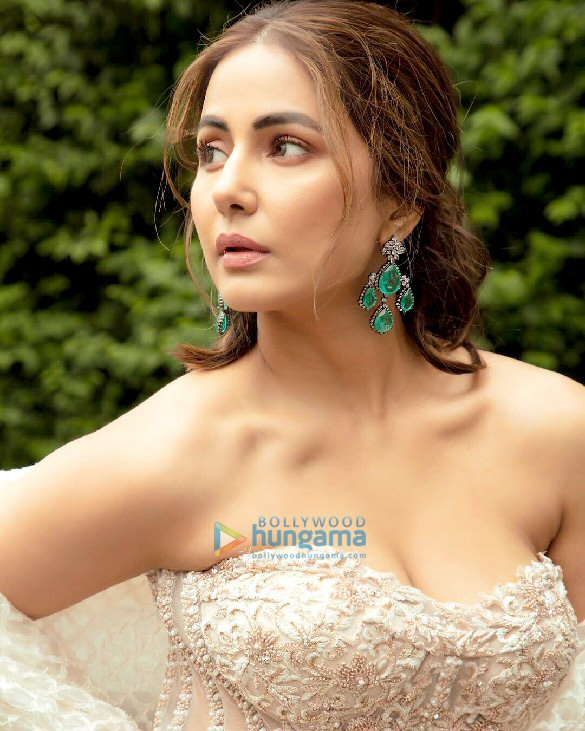hina khan 6 7