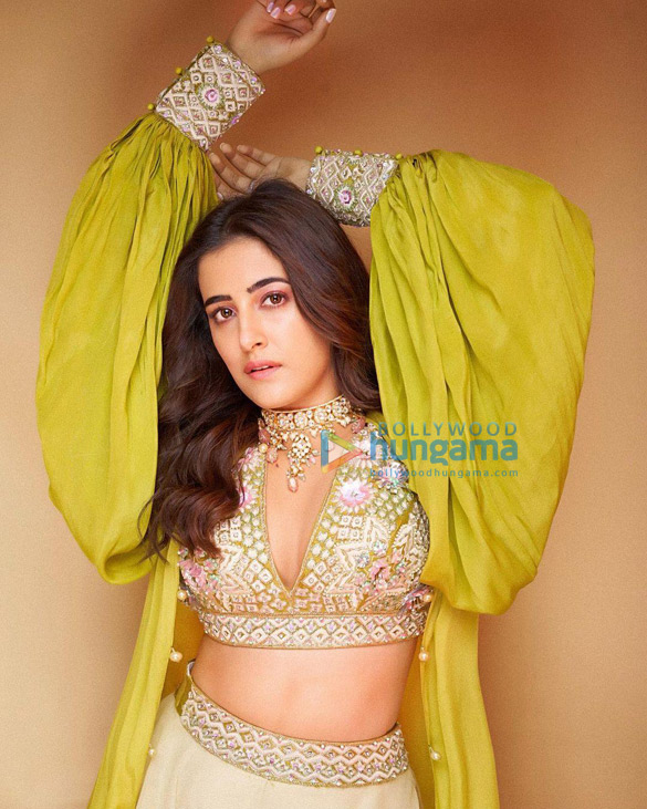nupur sanon 4