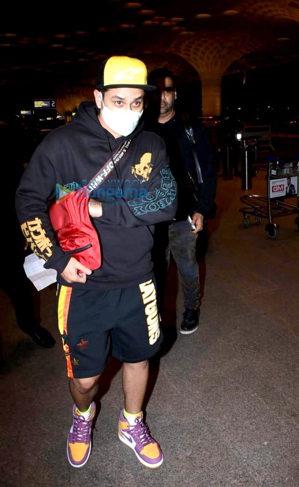 photos alia bhatt shahid kapoor saiee manjrekar and others snapped at the airport 5