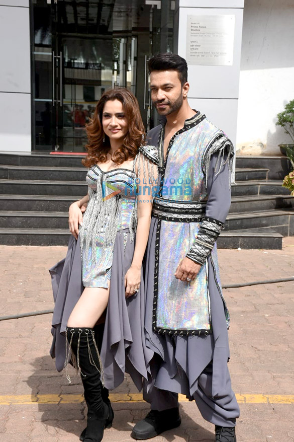 photos ankita lokhande and her husband pose for photographs on sets of the show smart jodi 1