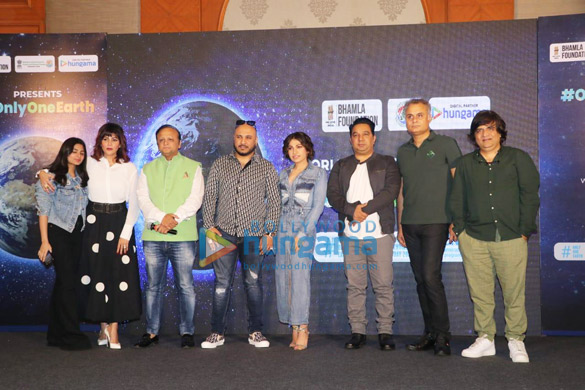 photos b praak ahmed khan and others snapped at the launch of the onlyoneearth campaign in juhu 1112