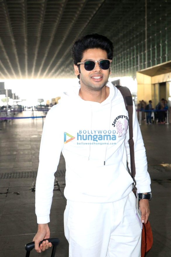 photos celebs depart for the all stars football match in dubai 2