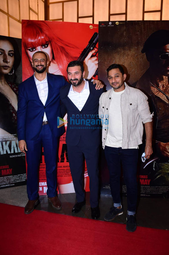 photos celebs grace the premiere of dhaakad 5 2
