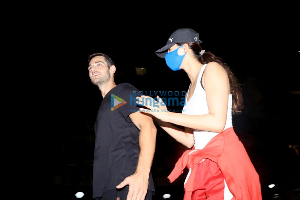 Photos: Disha Patani snapped at Mount Mary in Bandra Photos: Disha Patani snapped at Mount Mary in Bandra