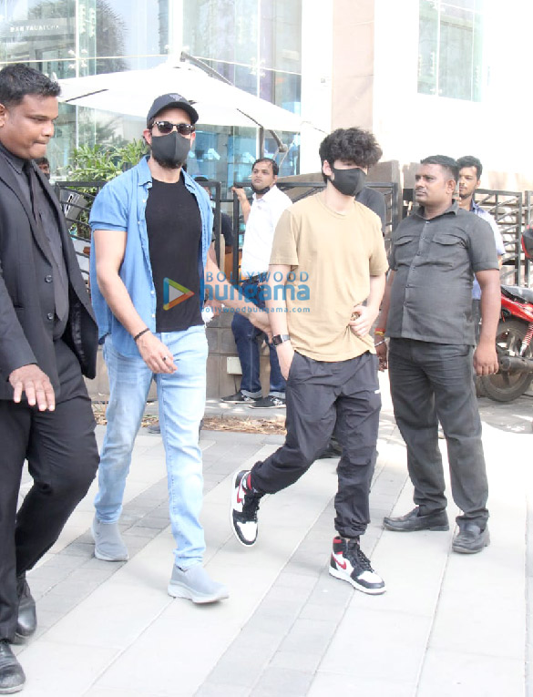 Photos: Hrithik Roshan and Sussanne Khan snapped at BKC Photos: Hrithik Roshan and Sussanne Khan snapped at BKC