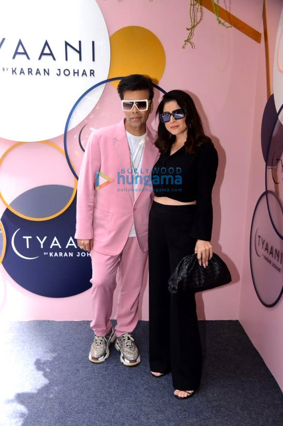 photos karan johar and maheep kapoor snapped at the launch of the new store of tyaani fine jewellery 3