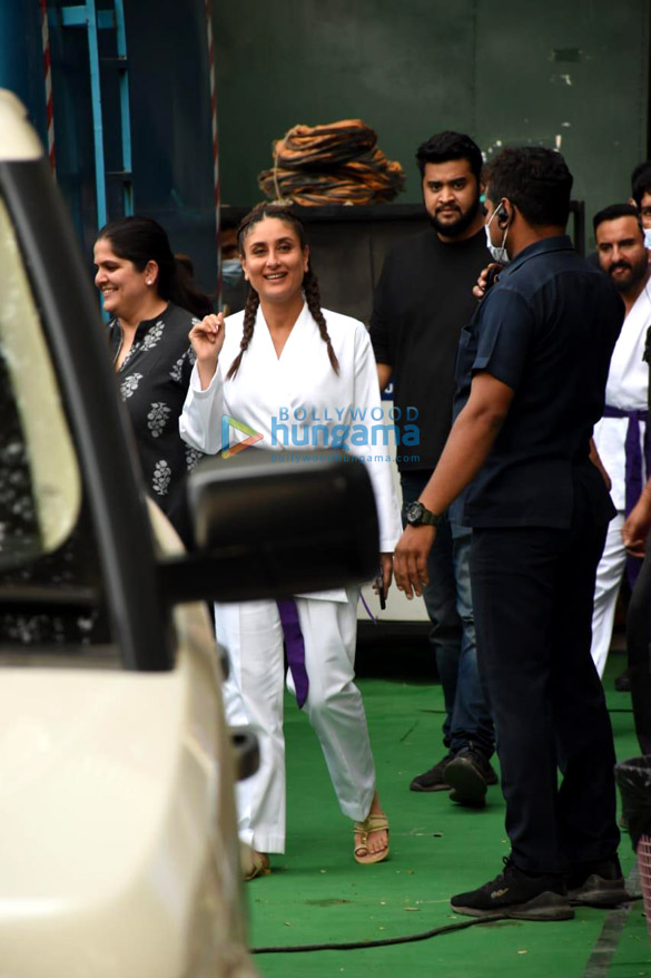 photos kareena kapoor khan and saif ali khan spotted during their shoot in juhu 5