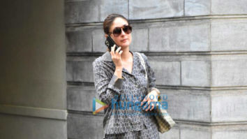 Photos: Kareena Kapoor Khan snapped outside Randhir Kapoor’s house in Bandra