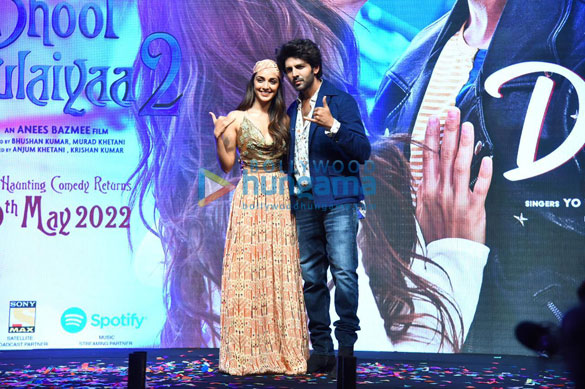 photos kartik aaryan kiara advani and others snapped at imagica for bhool bhulaiyaa 2 promotions 2