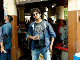 Photos: Kartik Aaryan enjoys morning tea in Lucknow during Bhool Bhulaiyaa 2 promotions