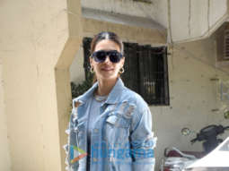 Photos: Kriti Sanon snapped at Kromakay salon in Juhu