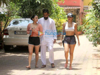 Photos: Malaika Arora snapped post her yoga session in Bandra