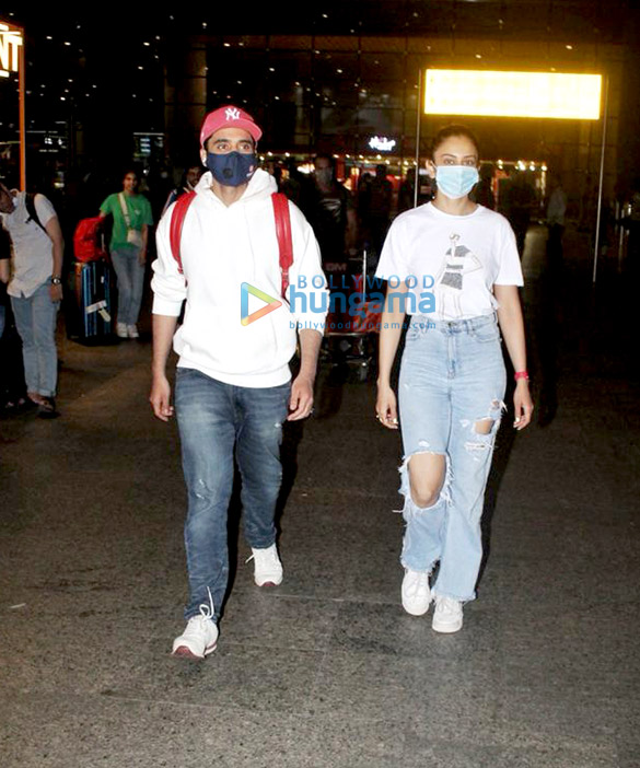 Photos: Rakul Preet Singh, Jackky Bhagnani, Palak Tiwari and Mahira Sharma snapped at the airport