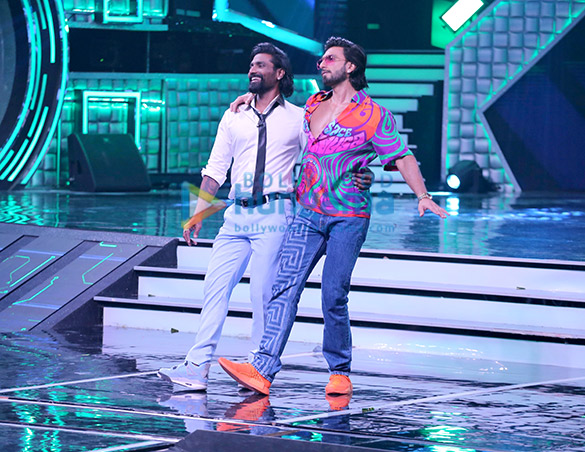 photos ranveer singh graces the sets of did lil masters to promote his film jayeshbhai jordaar 4