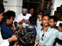 Photos: Sanjay Dutt gets surrounded by fans in Bandra