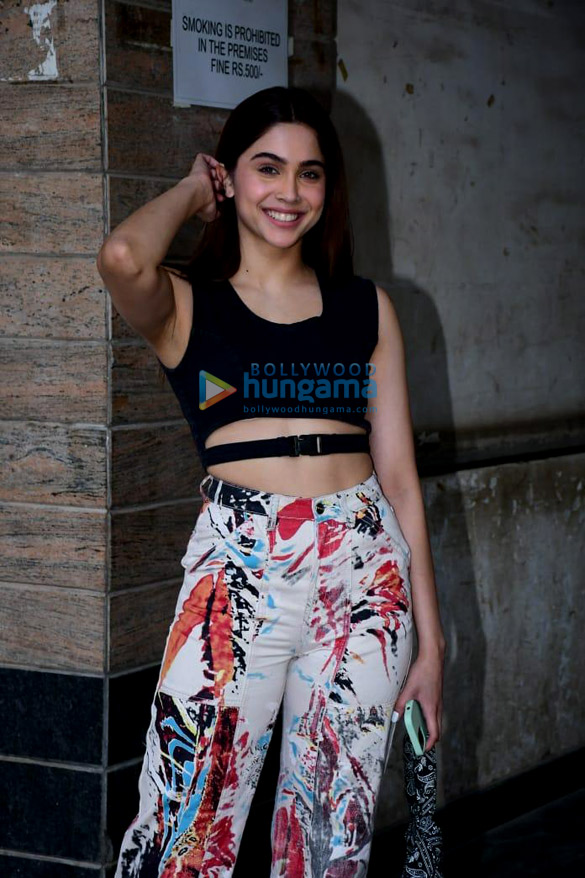 photos sharvari wagh snapped in andheri 1