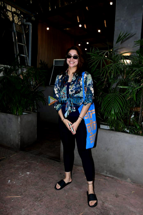 photos sharvari wagh snapped in juhu 3