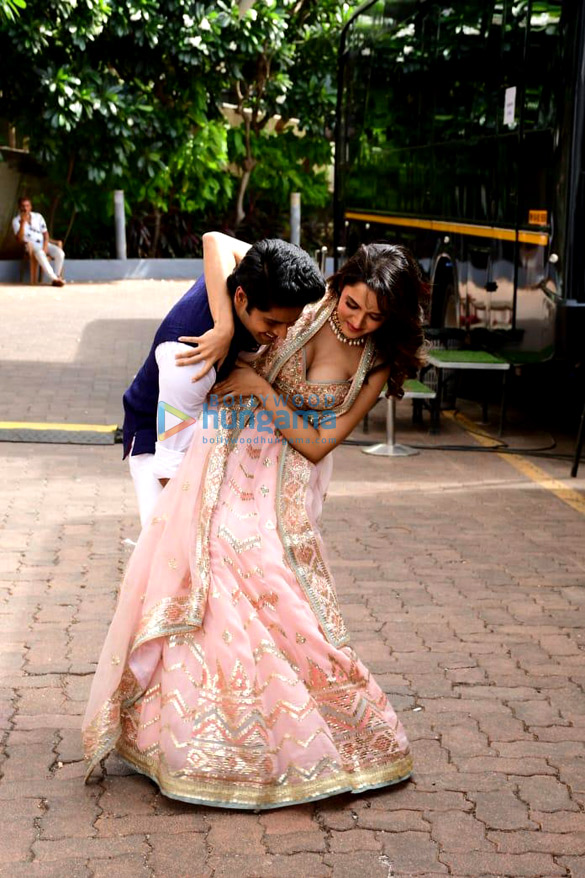 photos shilpa shetty abhimanyu dassani and shirley setia snapped during nikamma promotions on dance deewane juniors 1