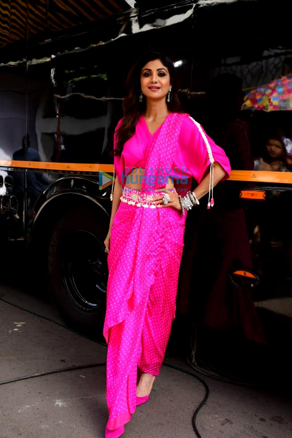 photos shilpa shetty and abhimanyu dassani snapped on the sets of indias laughter challenge 3