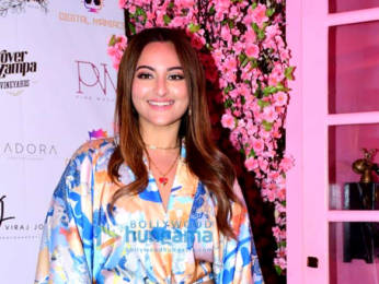 Photos: Sonakshi Sinha looks her stylish best as she gets clicked at the launch of her press-on nails brand #SOEZI