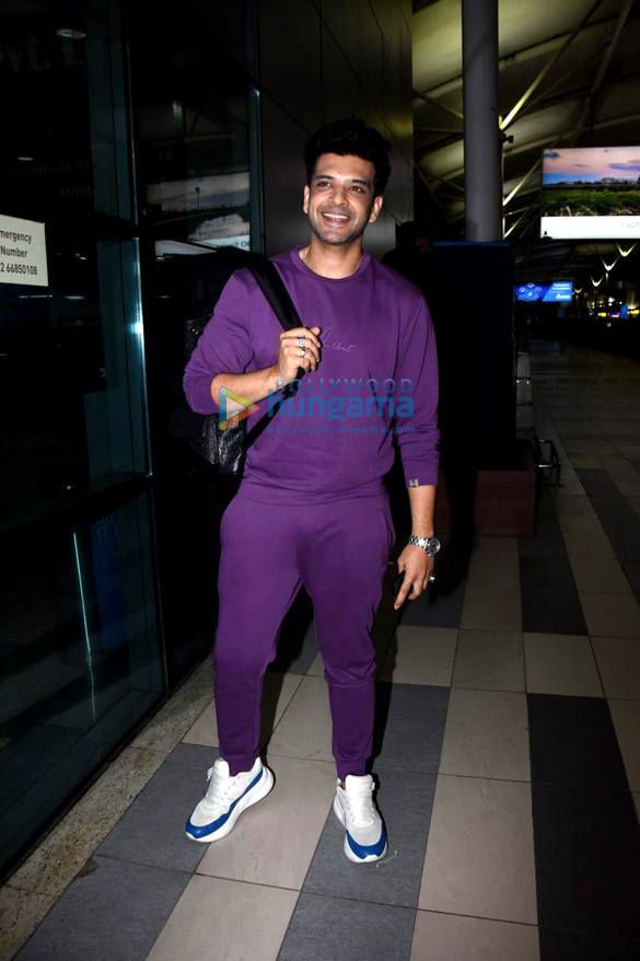 photos tejasswi prakash and karan kundra snapped at the airport 2
