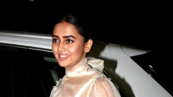 Photos: Tejasswi Prakash, Karan Kundra and Rakhi Sawant snapped at the airport