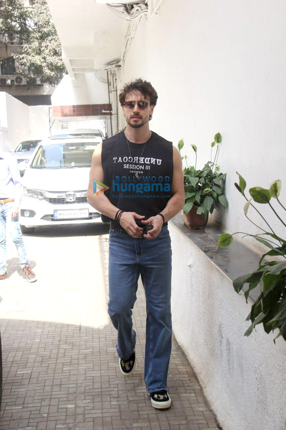 photos tiger shroff snapped outside the dharma office in khar 2
