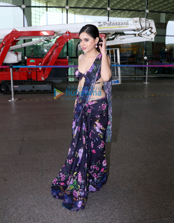 photos urfi javed snapped at the airport 3 3