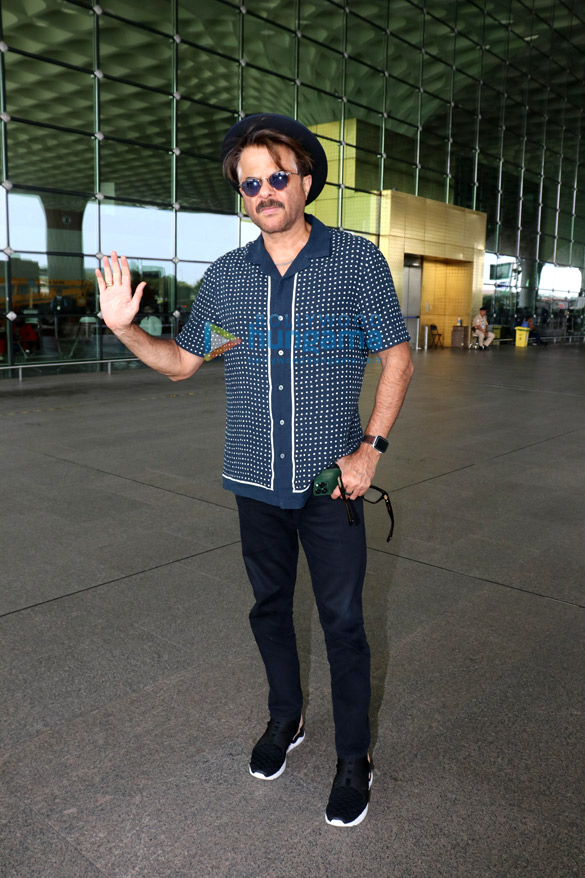 photos urvashi rautela bhumi pednekar anil kapoor and others snapped at the airport 5